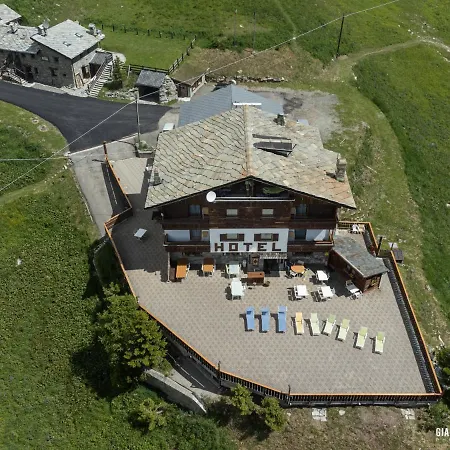 Cime Bianche 3* Брей-Червиния