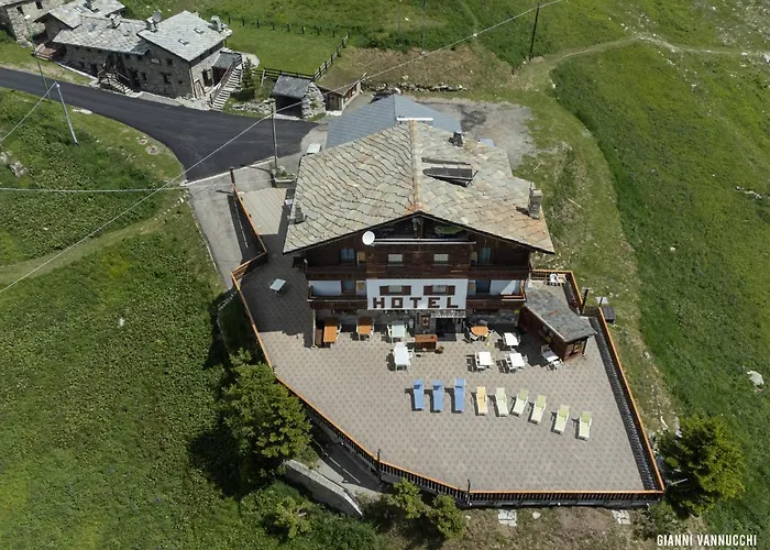 Cime Bianche 3* Брей-Червінія